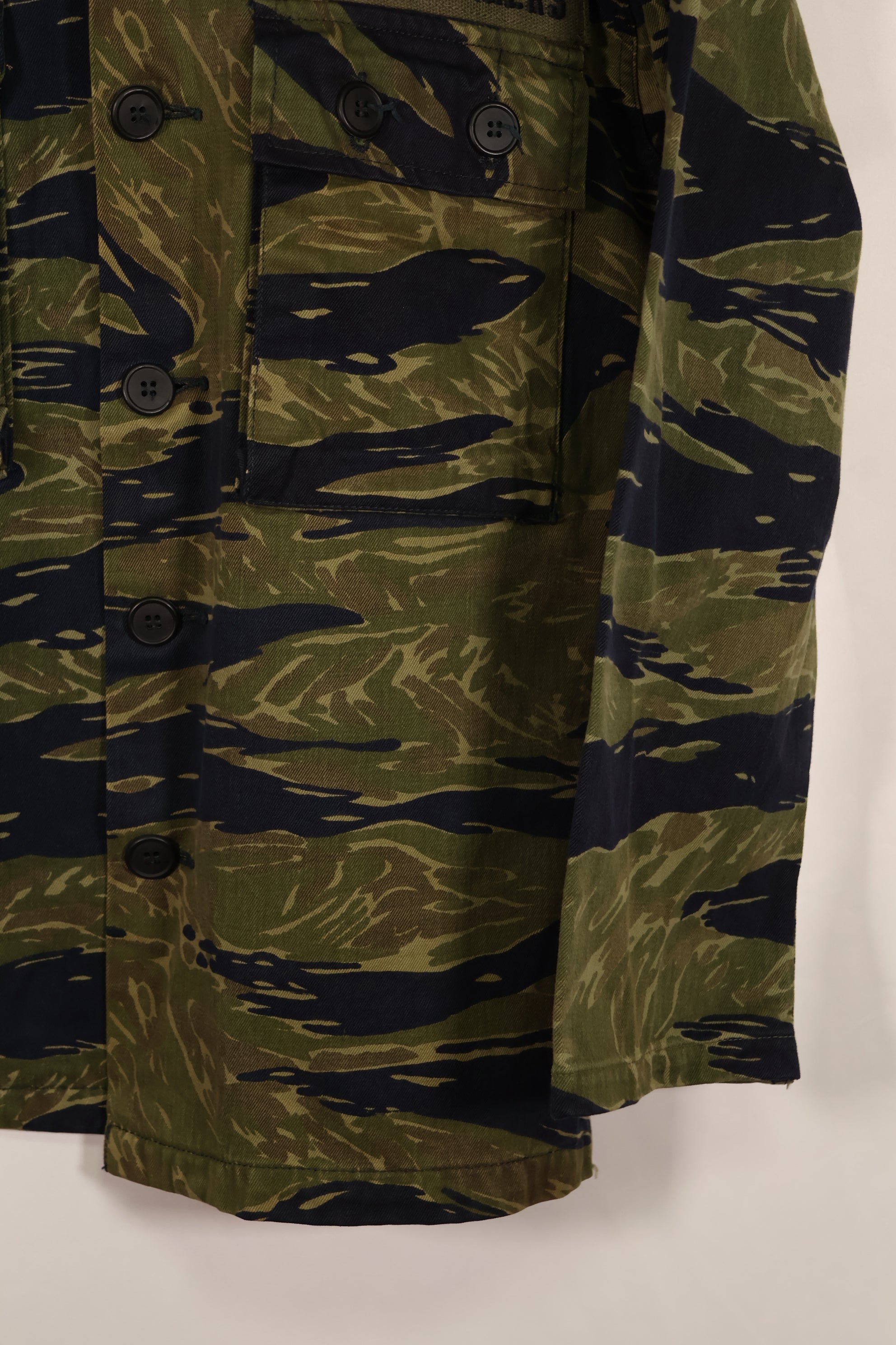 実物 タイガーストライプ TO78タイガー ジャケット 状態良い A-Lサイズ パッチ後付け