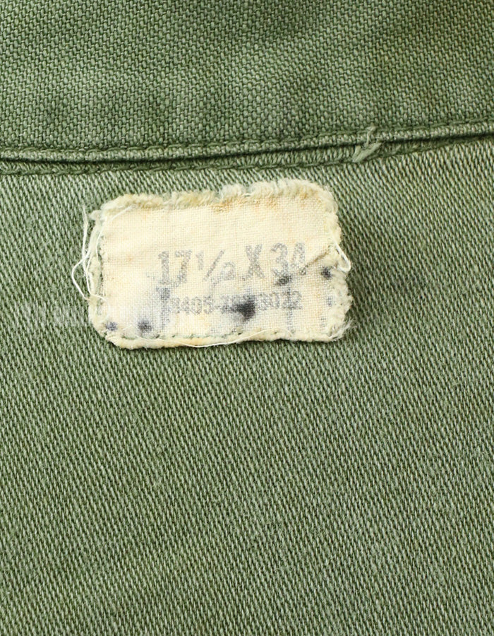 Original Utility Shirt OG-107, made in 1973, postwar lot, good condition, large size.