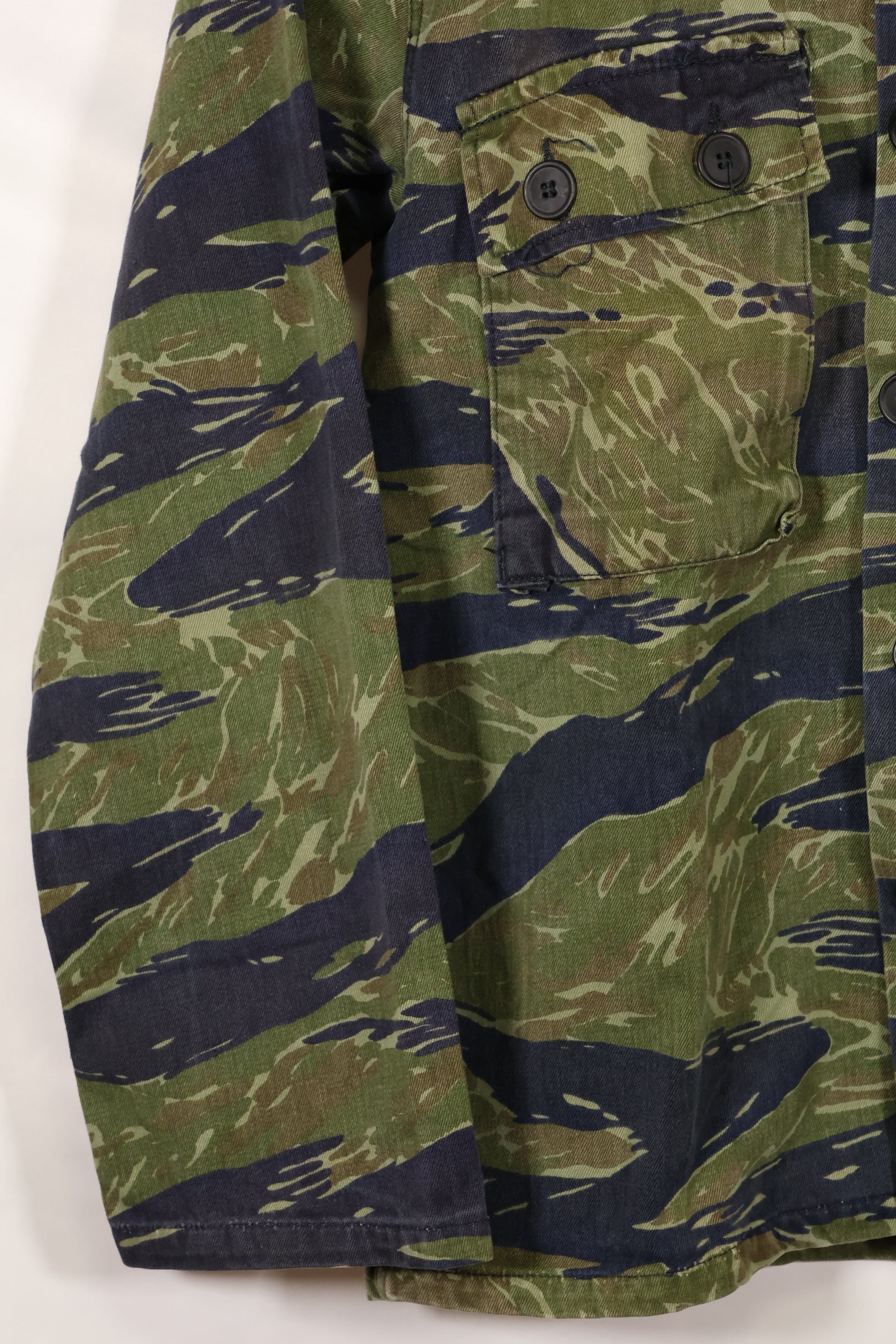 Actual TO78 A-M Okinawa Tiger Tiger Stripe Shirt Used