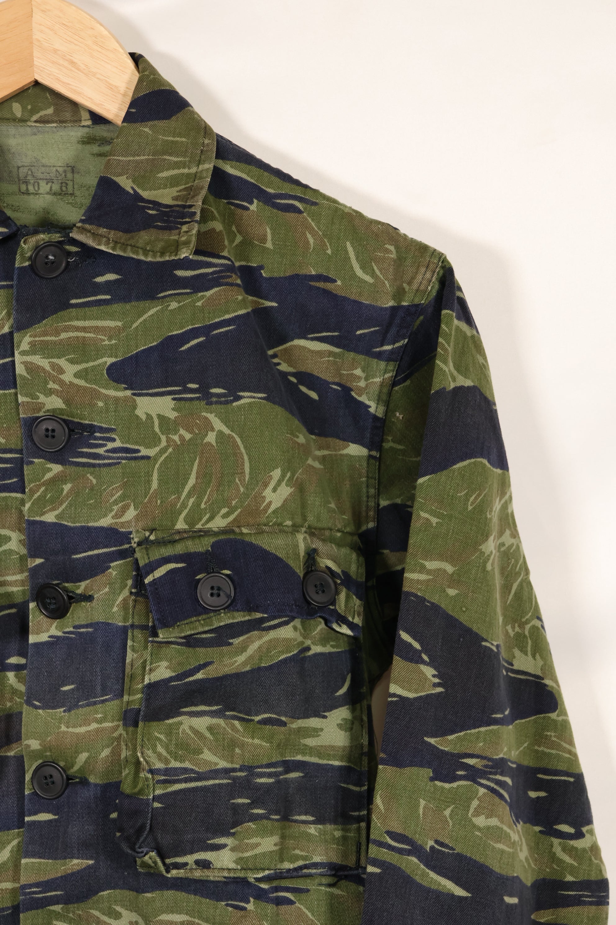 Actual TO78 A-M Okinawa Tiger Tiger Stripe Shirt Used