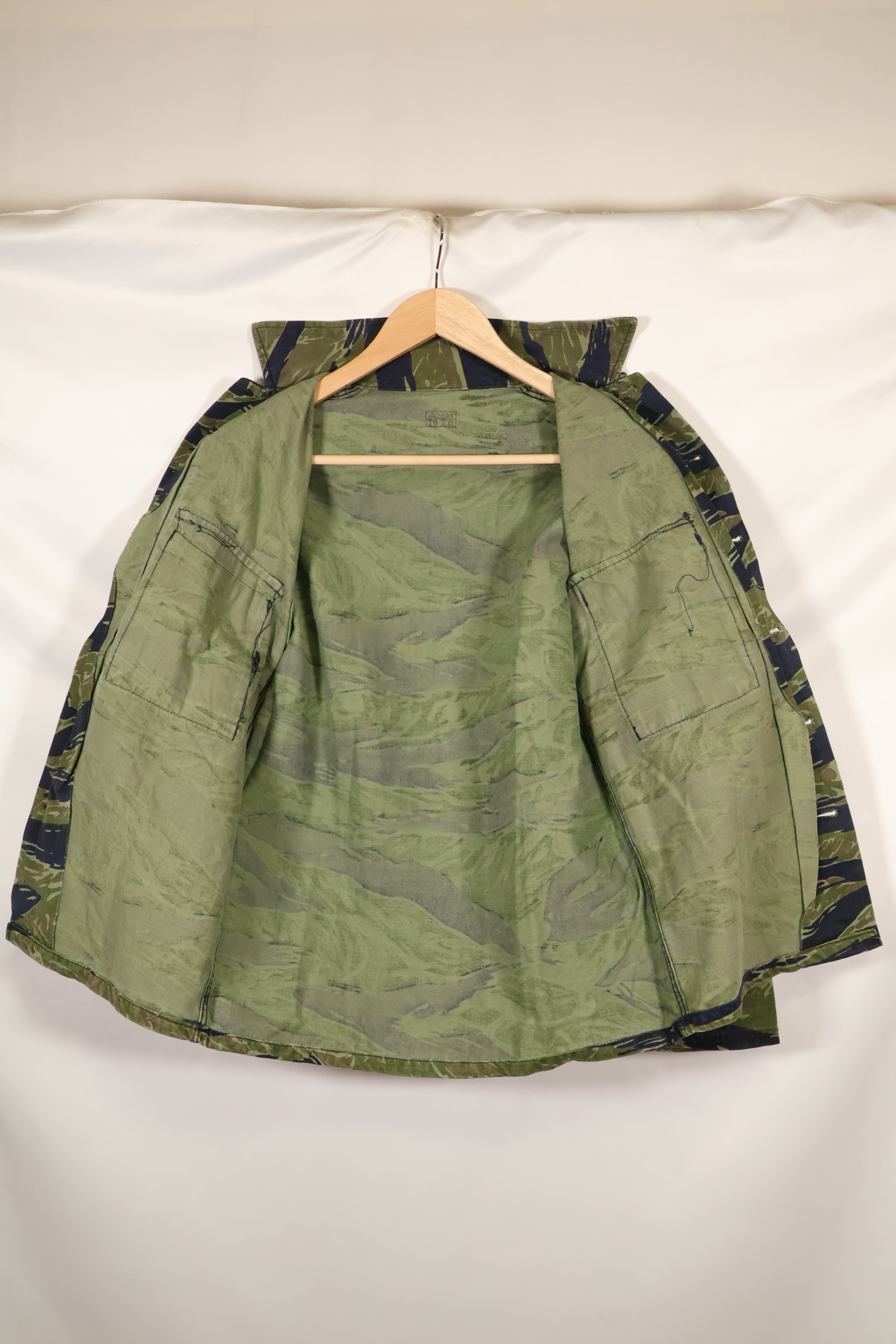 Actual TO78 A-M Okinawa Tiger Tiger Stripe Shirt Used