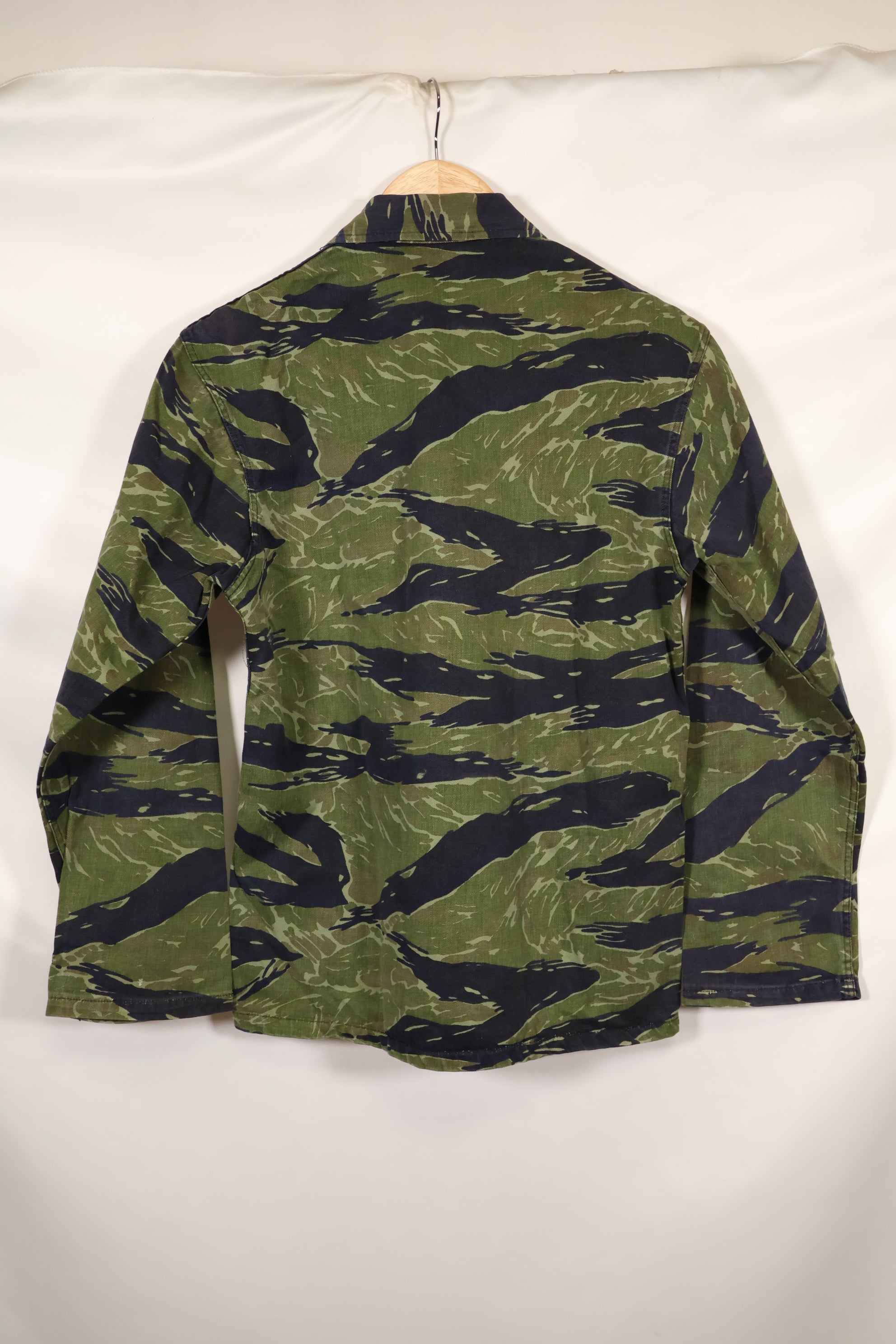 Actual TO78 A-M Okinawa Tiger Tiger Stripe Shirt Used