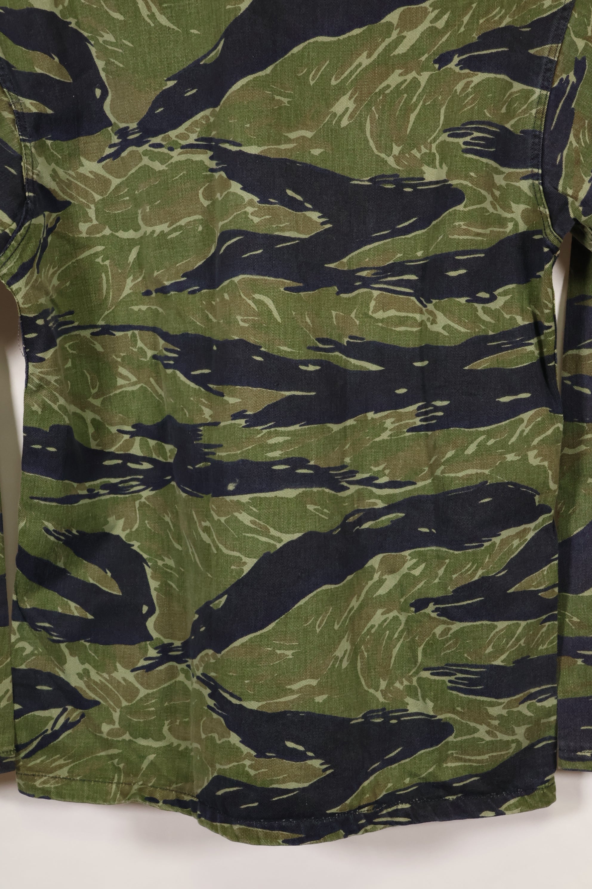 Actual TO78 A-M Okinawa Tiger Tiger Stripe Shirt Used