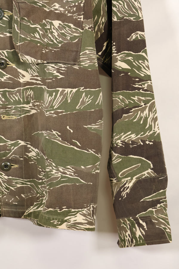 Mid-1960s Okinawa Tiger Pattern Tiger Stripe Asian Cut Shirt, sleeve refurbished, button missing, used.