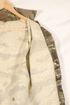 Mid-1960s Okinawa Tiger Pattern Tiger Stripe Asian Cut Shirt, sleeve refurbished, button missing, used.
