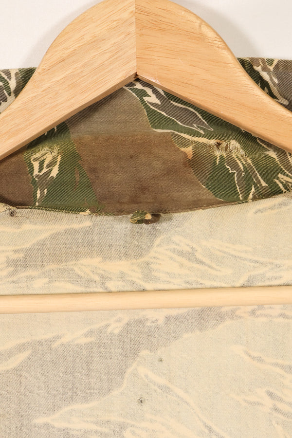 Mid-1960s Okinawa Tiger Pattern Tiger Stripe Asian Cut Shirt, sleeve refurbished, button missing, used.