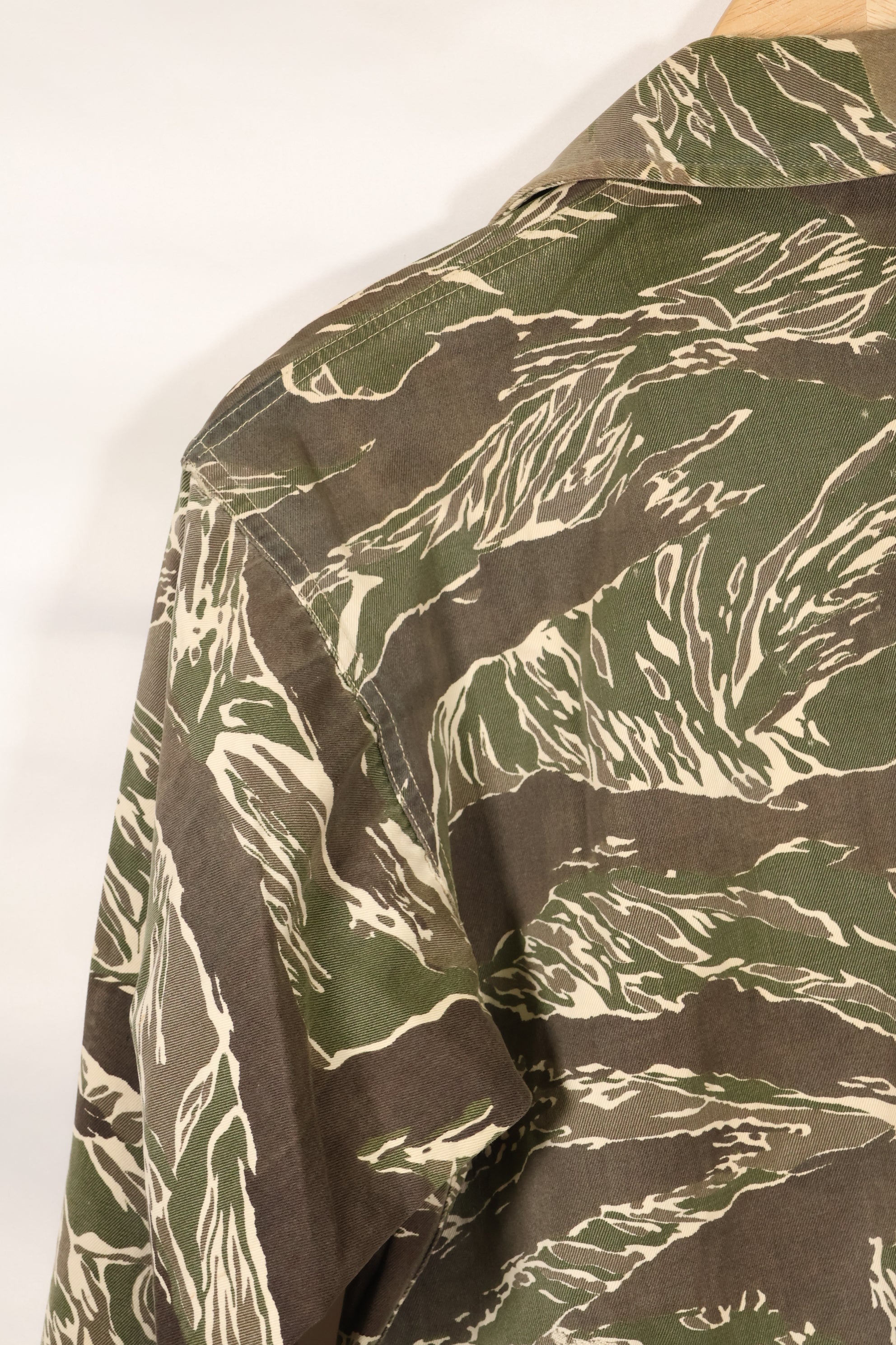Mid-1960s Okinawa Tiger Pattern Tiger Stripe Asian Cut Shirt, sleeve refurbished, button missing, used.