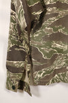Mid-1960s Okinawa Tiger Pattern Tiger Stripe Asian Cut Shirt, sleeve refurbished, button missing, used.