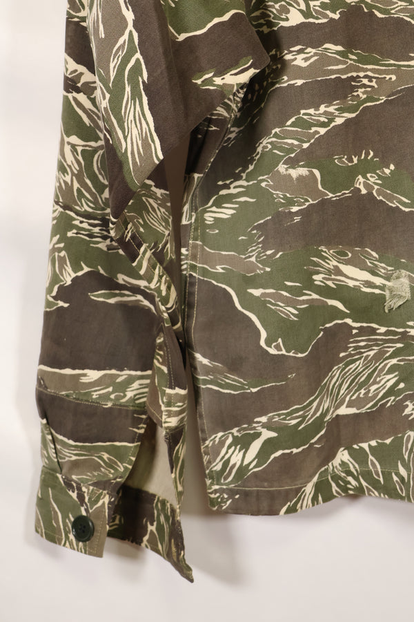 Mid-1960s Okinawa Tiger Pattern Tiger Stripe Asian Cut Shirt, sleeve refurbished, button missing, used.
