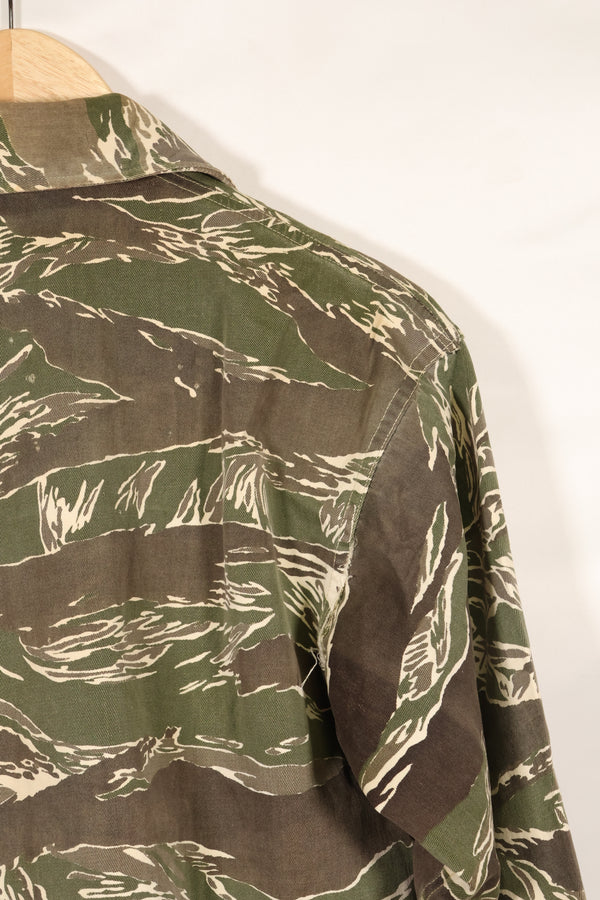 Mid-1960s Okinawa Tiger Pattern Tiger Stripe Asian Cut Shirt, sleeve refurbished, button missing, used.