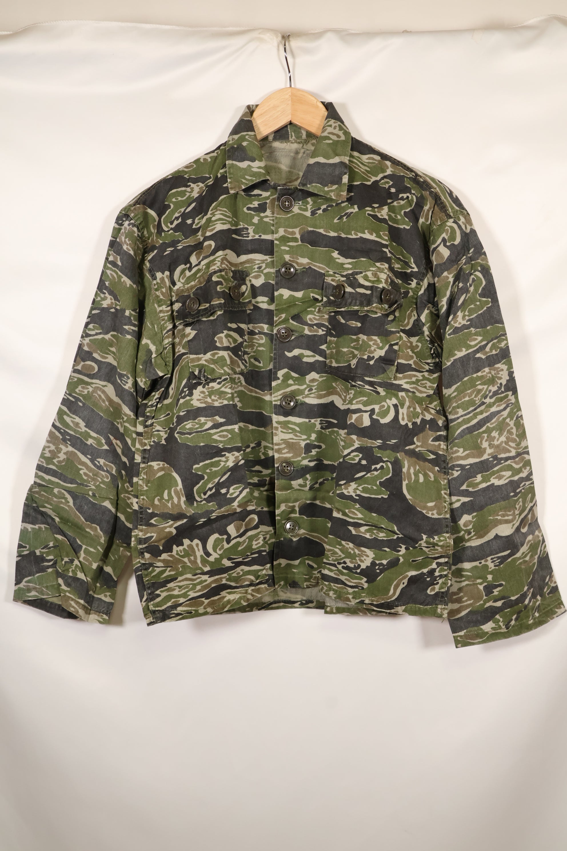 1960s Tiger Stripe Shirt, CIDG pattern, good condition, used.