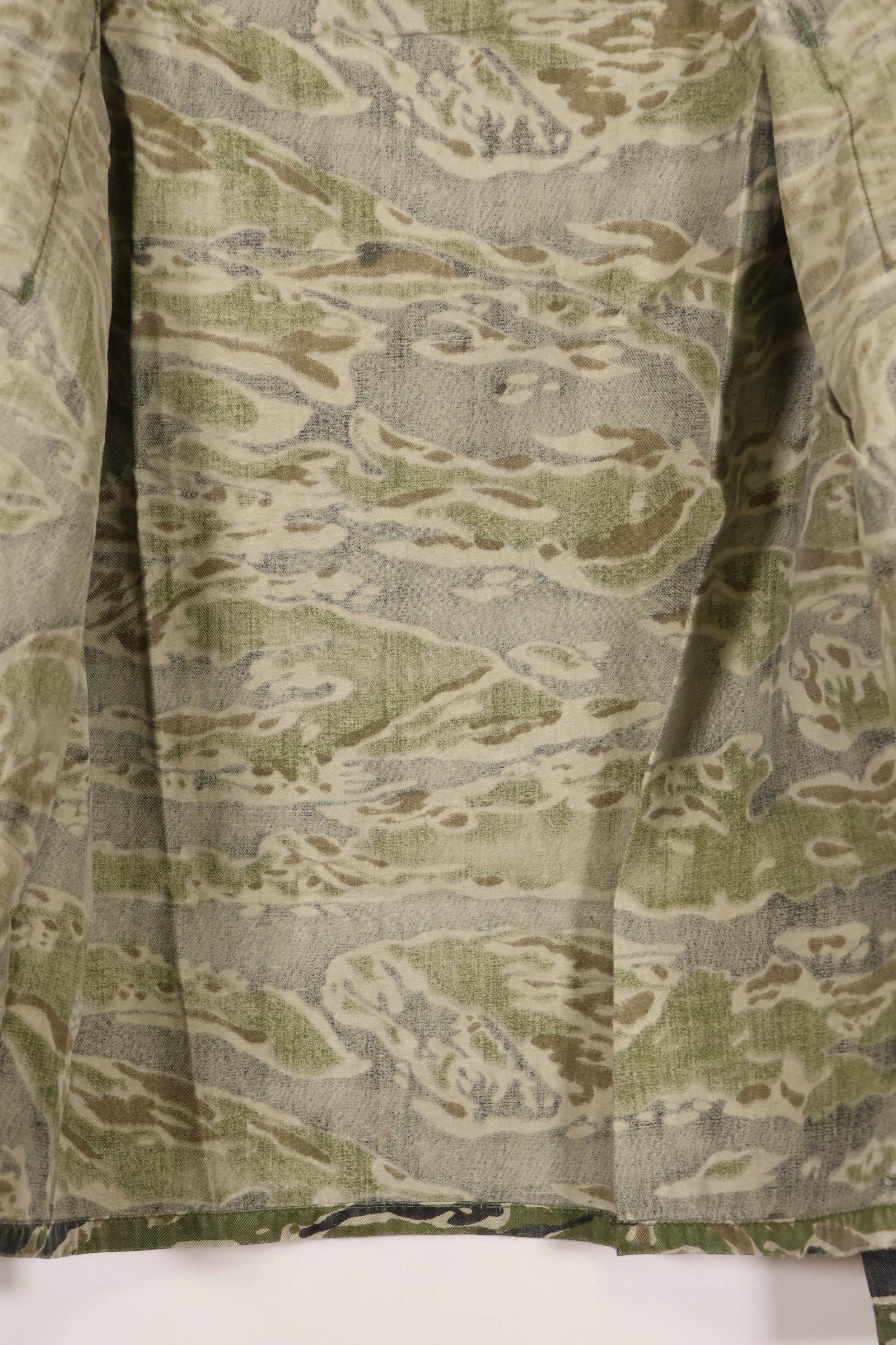 1960s Tiger Stripe Shirt, CIDG pattern, good condition, used.