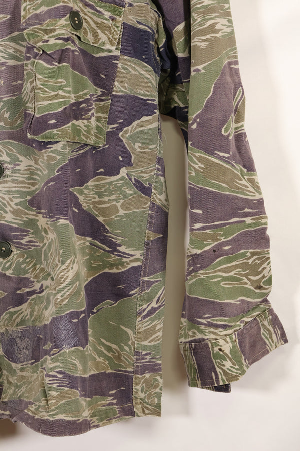 Mid-1960s, estimated A-XL Silver Tiger Tiger stripe shirt, faded, used.