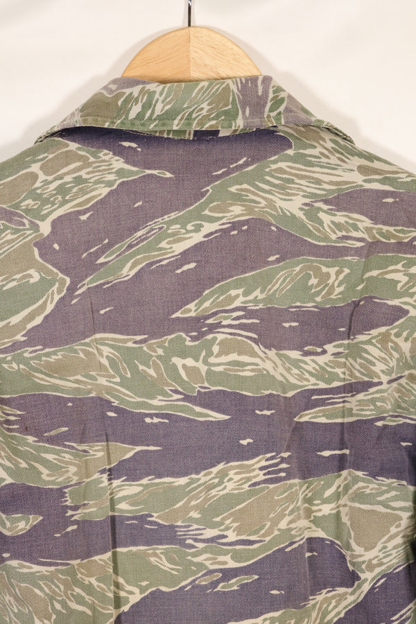 Mid-1960s, estimated A-XL Silver Tiger Tiger stripe shirt, faded, used.
