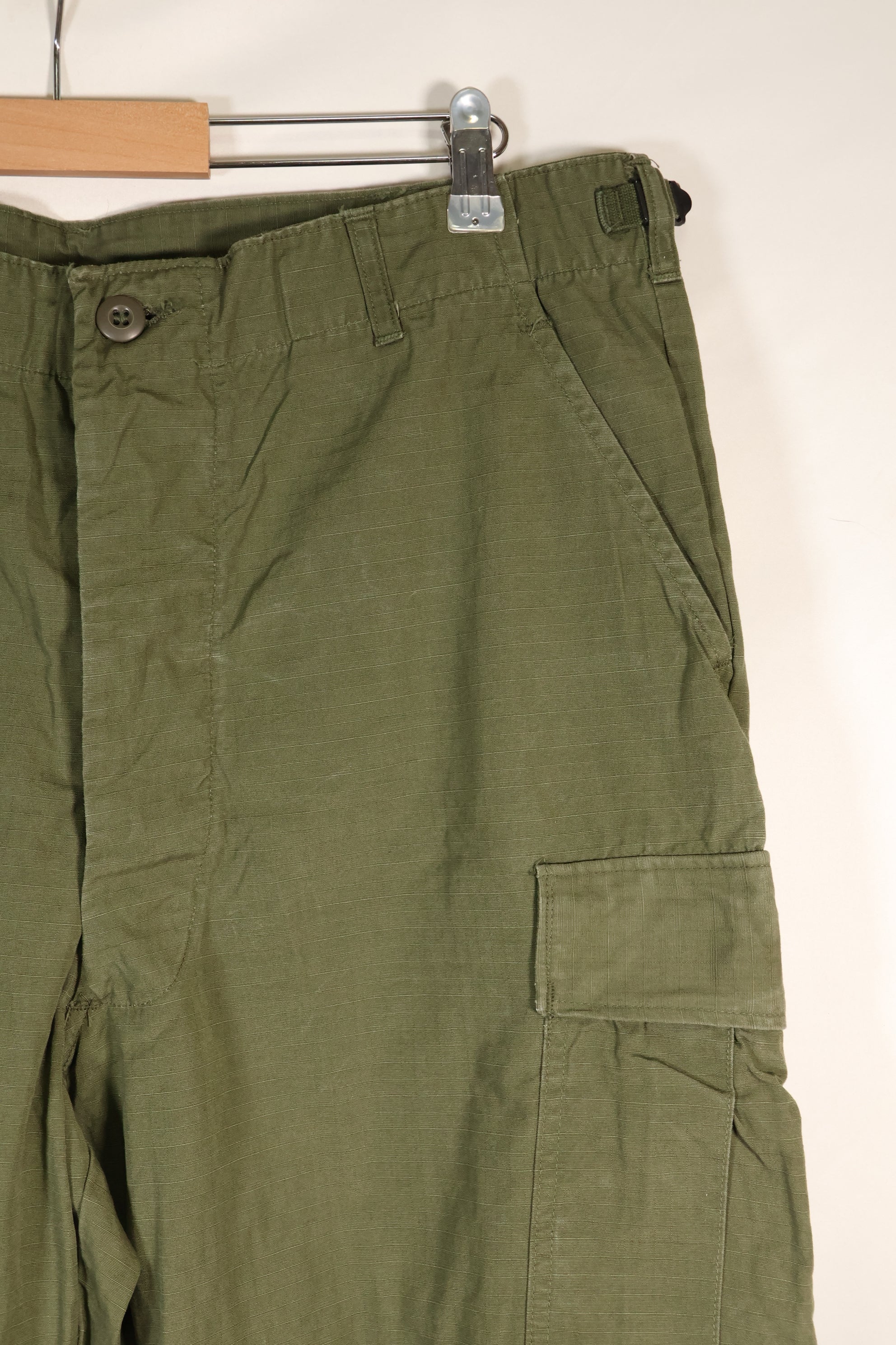 1967 Contract L-L 4th Model Jungle Fatigue Pants in good condition, faded, used.