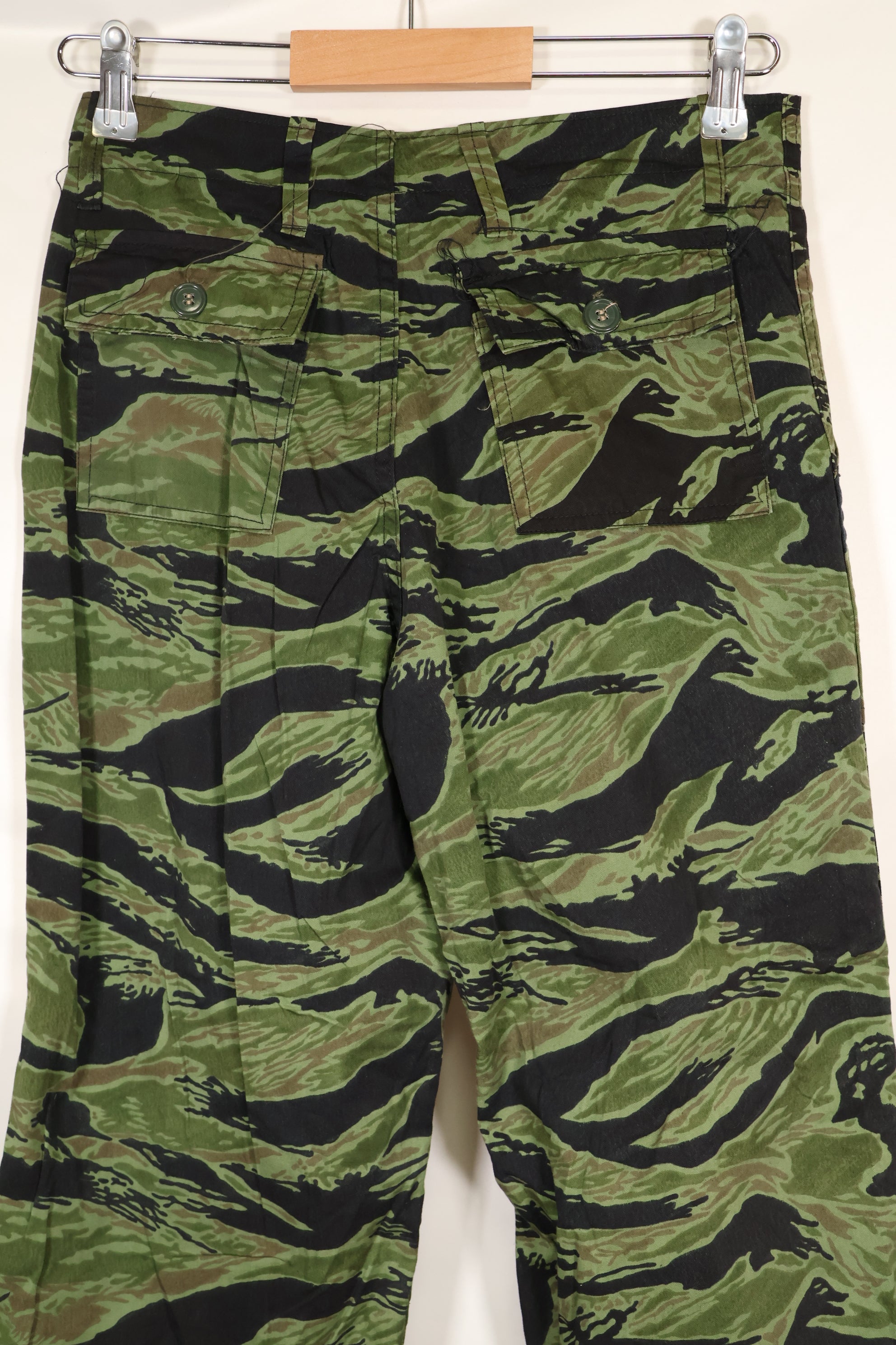 1968 and 1969 73rd surveillance airplane company direct embroidery VNMC 4th pattern tiger stripe set, never used