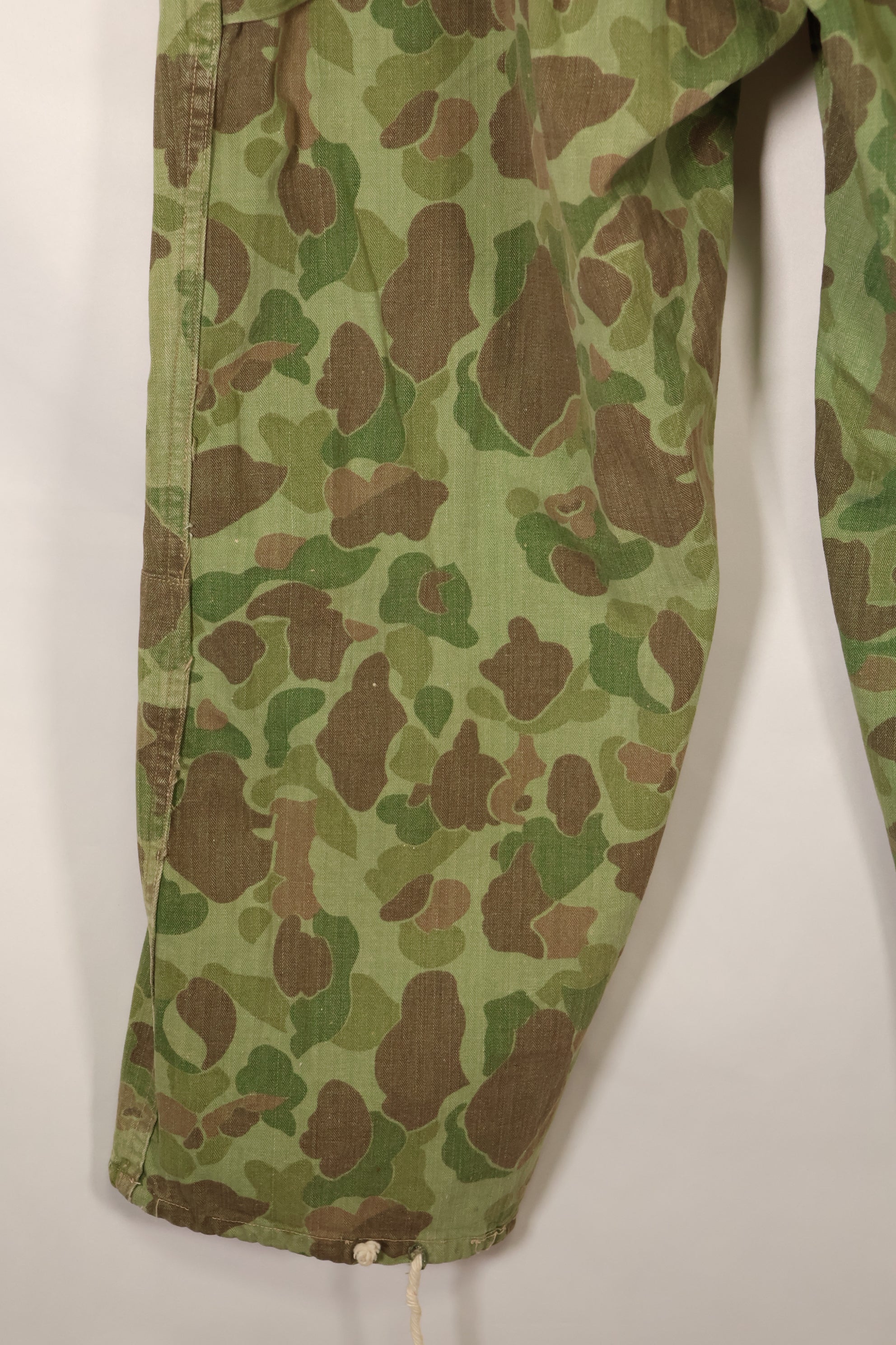 1940s WWII USMC P-44 Frogskin Camouflage Pants, Good Condition, Some Fading, Used