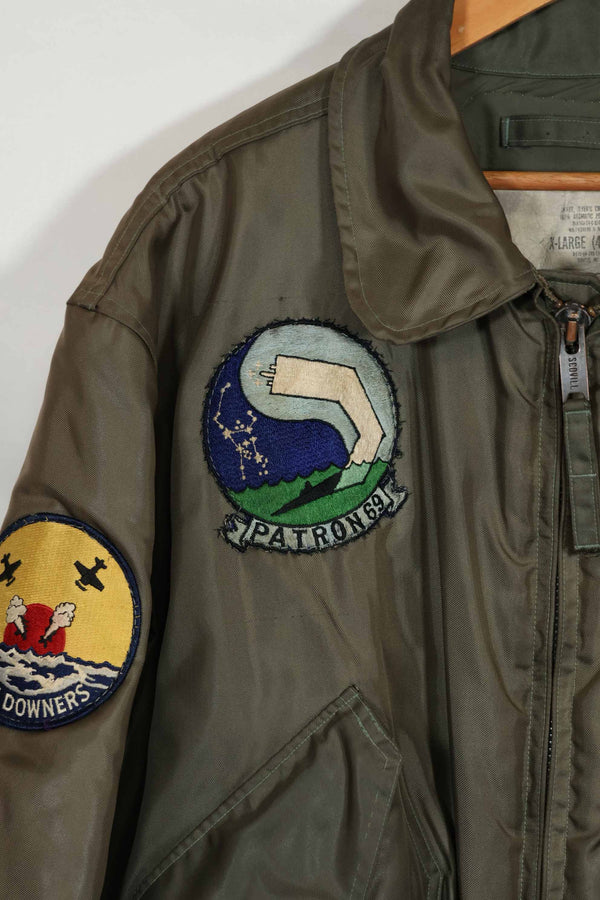 1988 US Navy CWU-45P USS HANCOCK CVA 19 VP-69 XL size flight jacket used