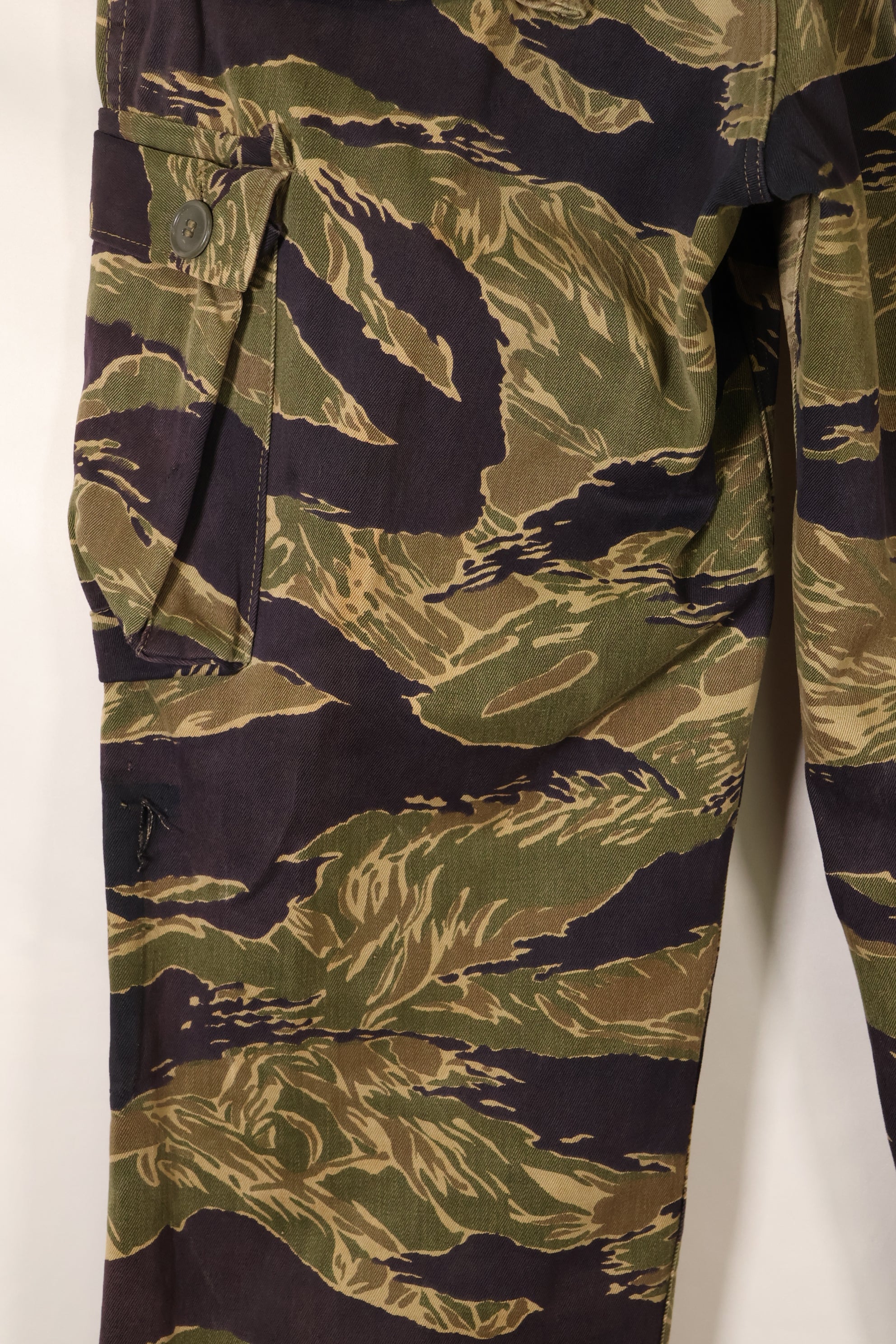 Mid-1960s Okinawa Tiger US-cut tiger-striped pants, minimal fading, used