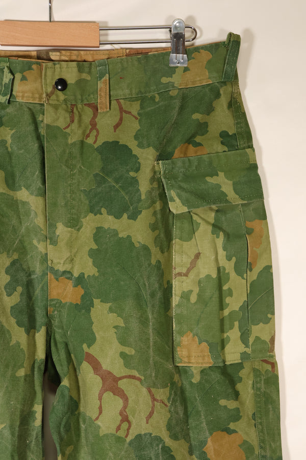 Late 1960s to early 1970s | Privately sourced | Mitchell camouflage | USMC | WWII HBT-style cut | Reversible pants | Used