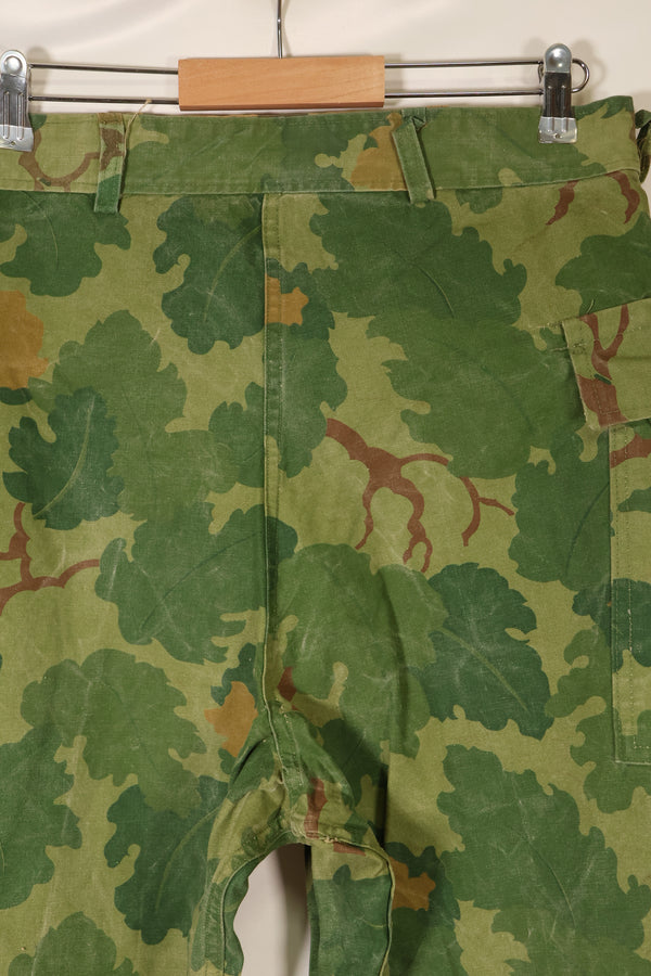 Late 1960s to early 1970s | Privately sourced | Mitchell camouflage | USMC | WWII HBT-style cut | Reversible pants | Used