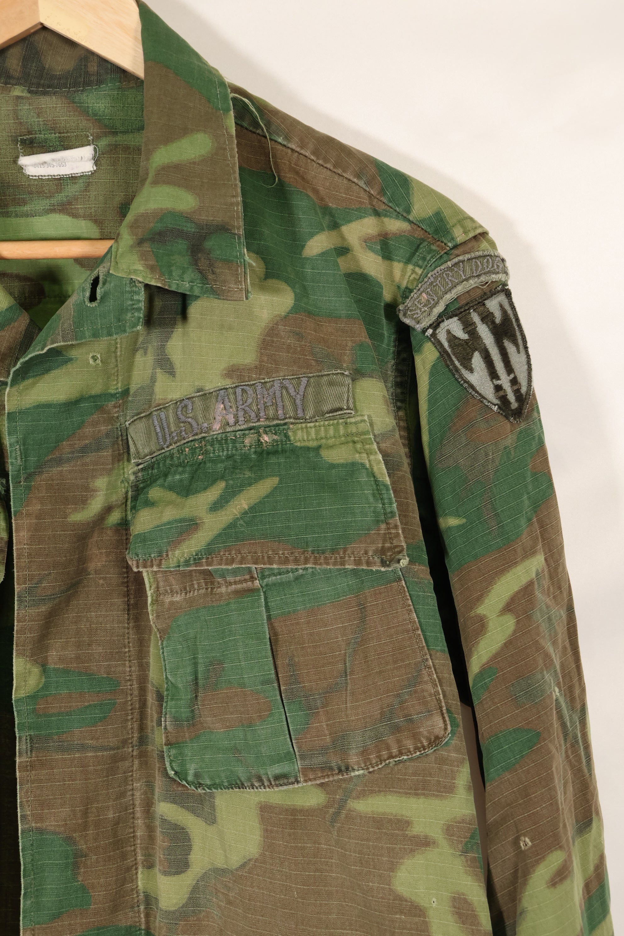 Circa 1968 S-R Ripstop SENTRY DOG MP ERDL Jungle Fatigue Jacket Used