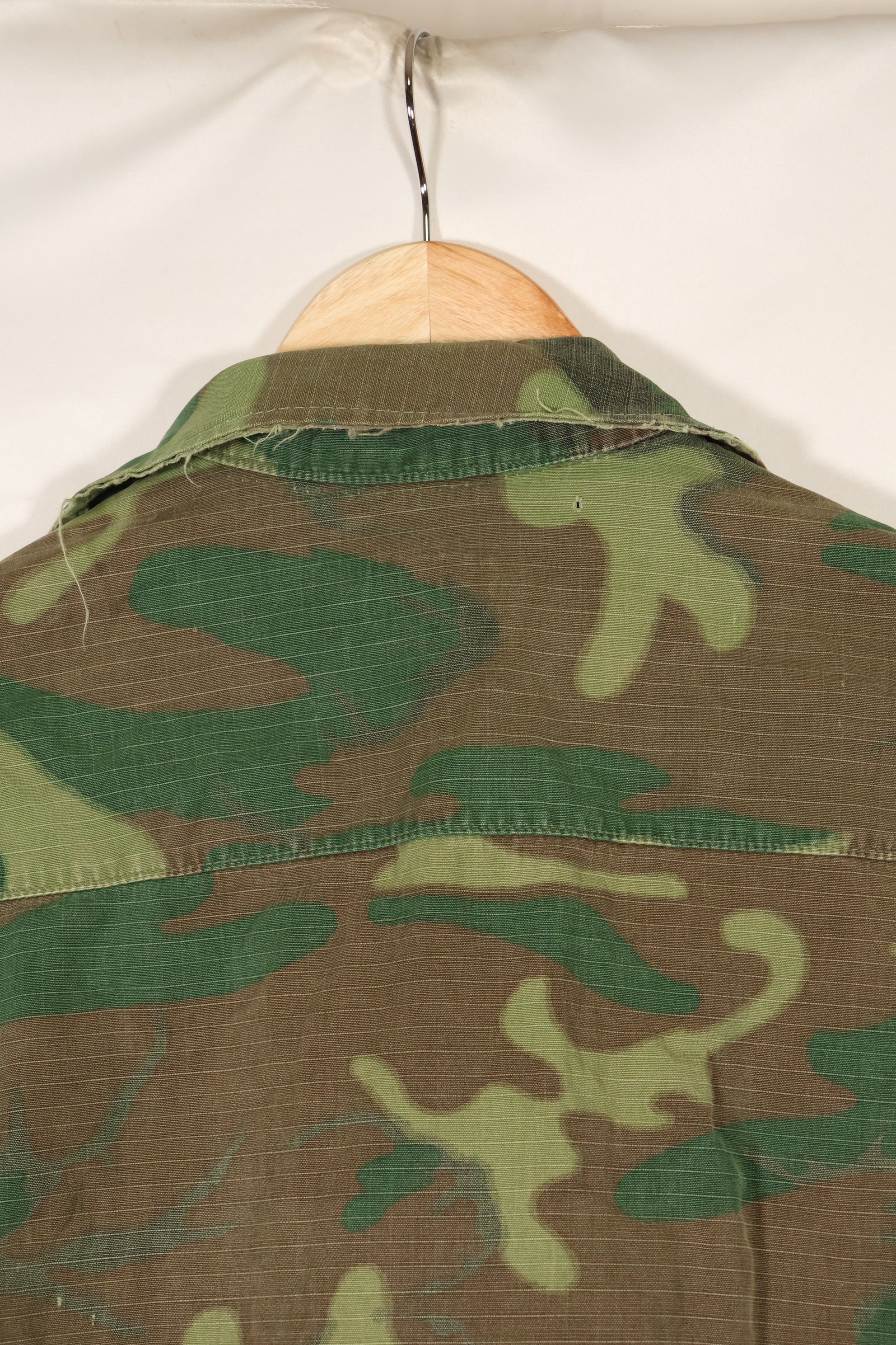 Circa 1968 S-R Ripstop SENTRY DOG MP ERDL Jungle Fatigue Jacket Used