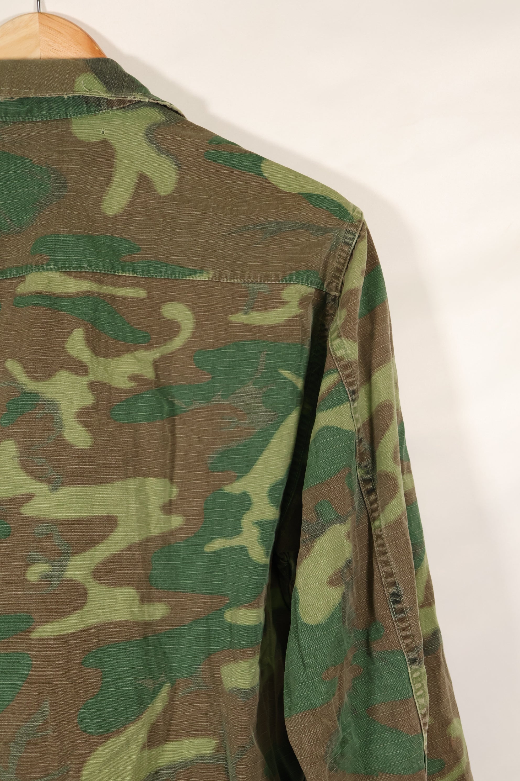 Circa 1968 S-R Ripstop SENTRY DOG MP ERDL Jungle Fatigue Jacket Used