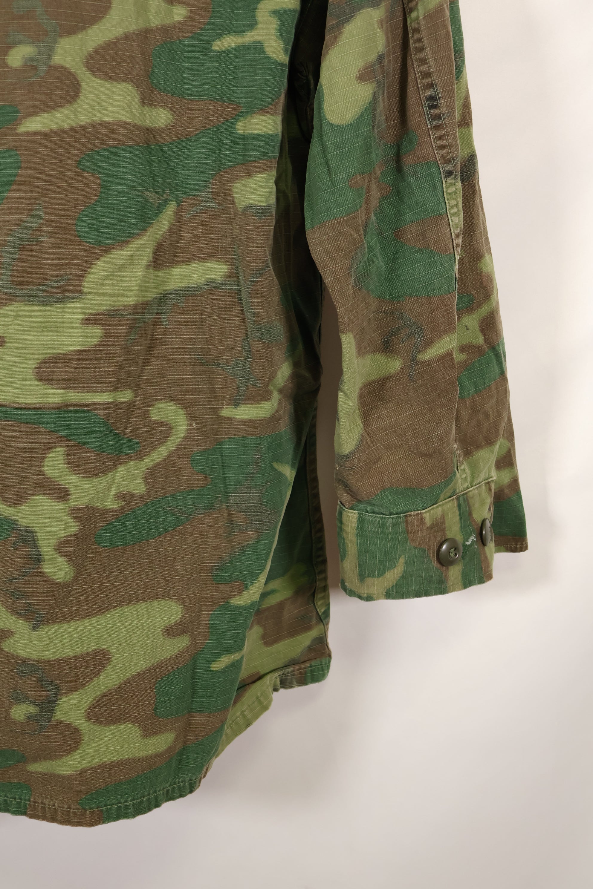 Circa 1968 S-R Ripstop SENTRY DOG MP ERDL Jungle Fatigue Jacket Used