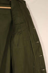 Real 1970 OG-107 utility shirt with Army Airborne insignia, used.