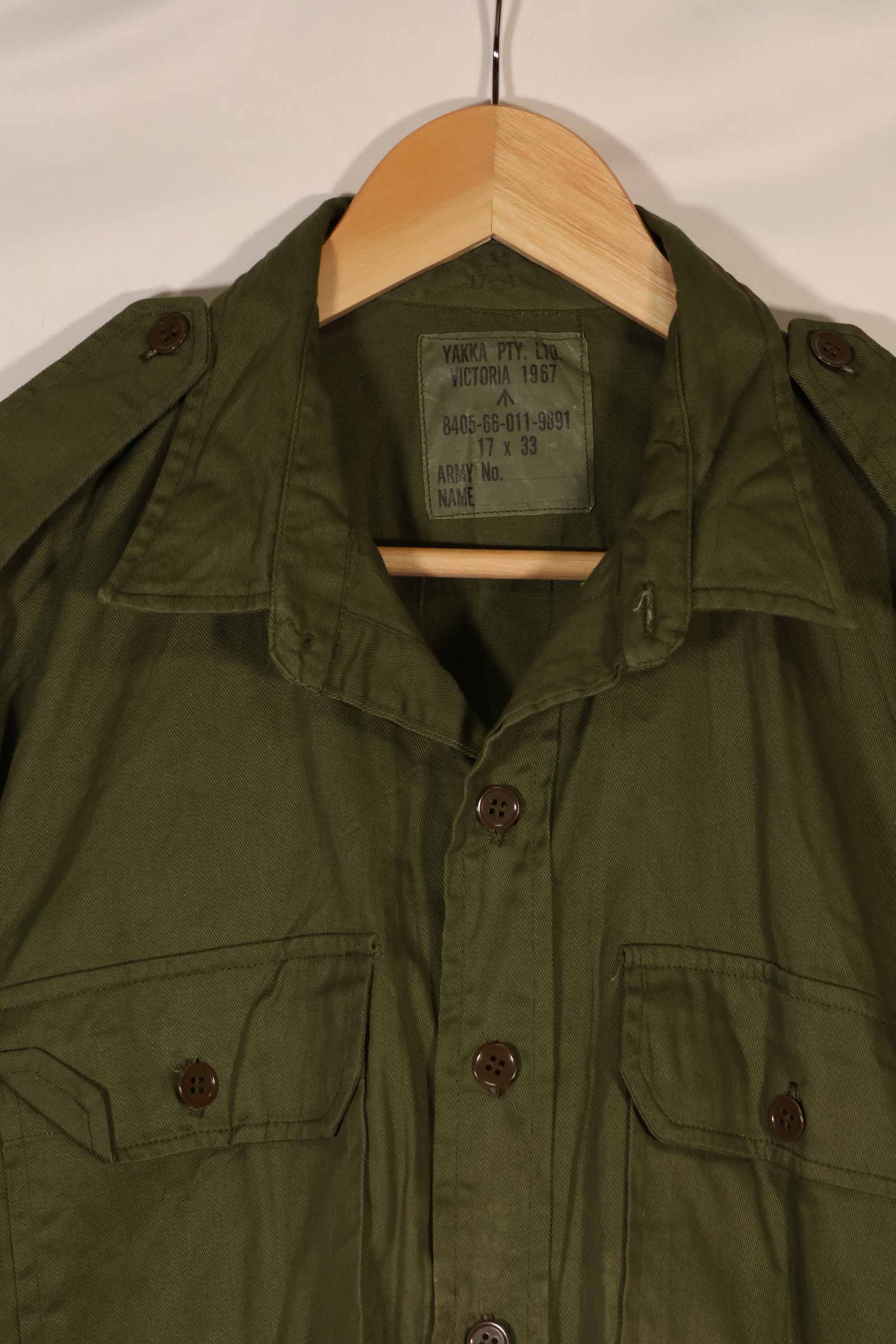 Real 1967 Australian Army Fatigue shirt, almost unused.