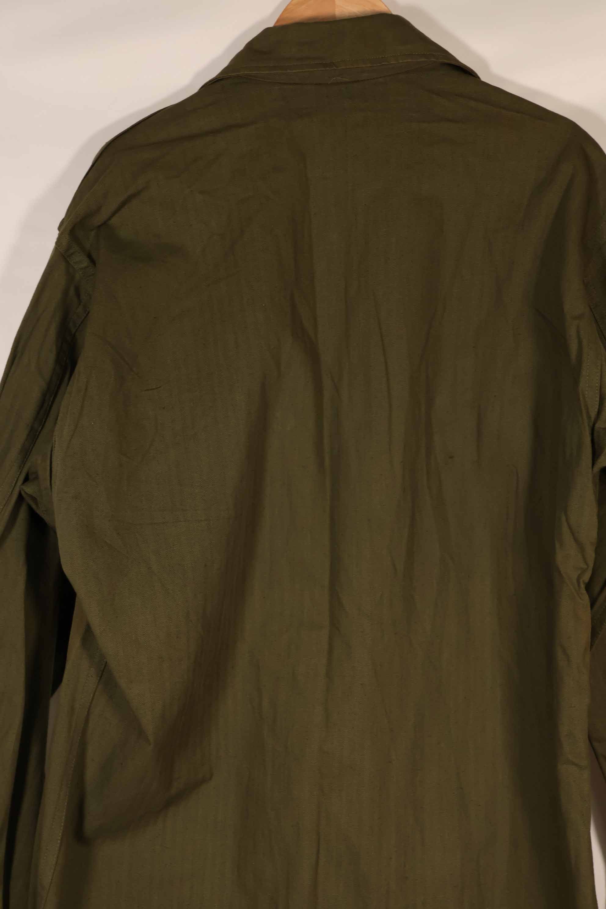 Real 1940s U.S. Army HBT OD utility jacket, no size tag, good condition.