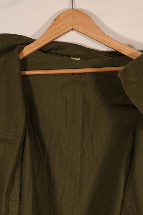 Real 1940s U.S. Army HBT OD utility jacket, no size tag, good condition.