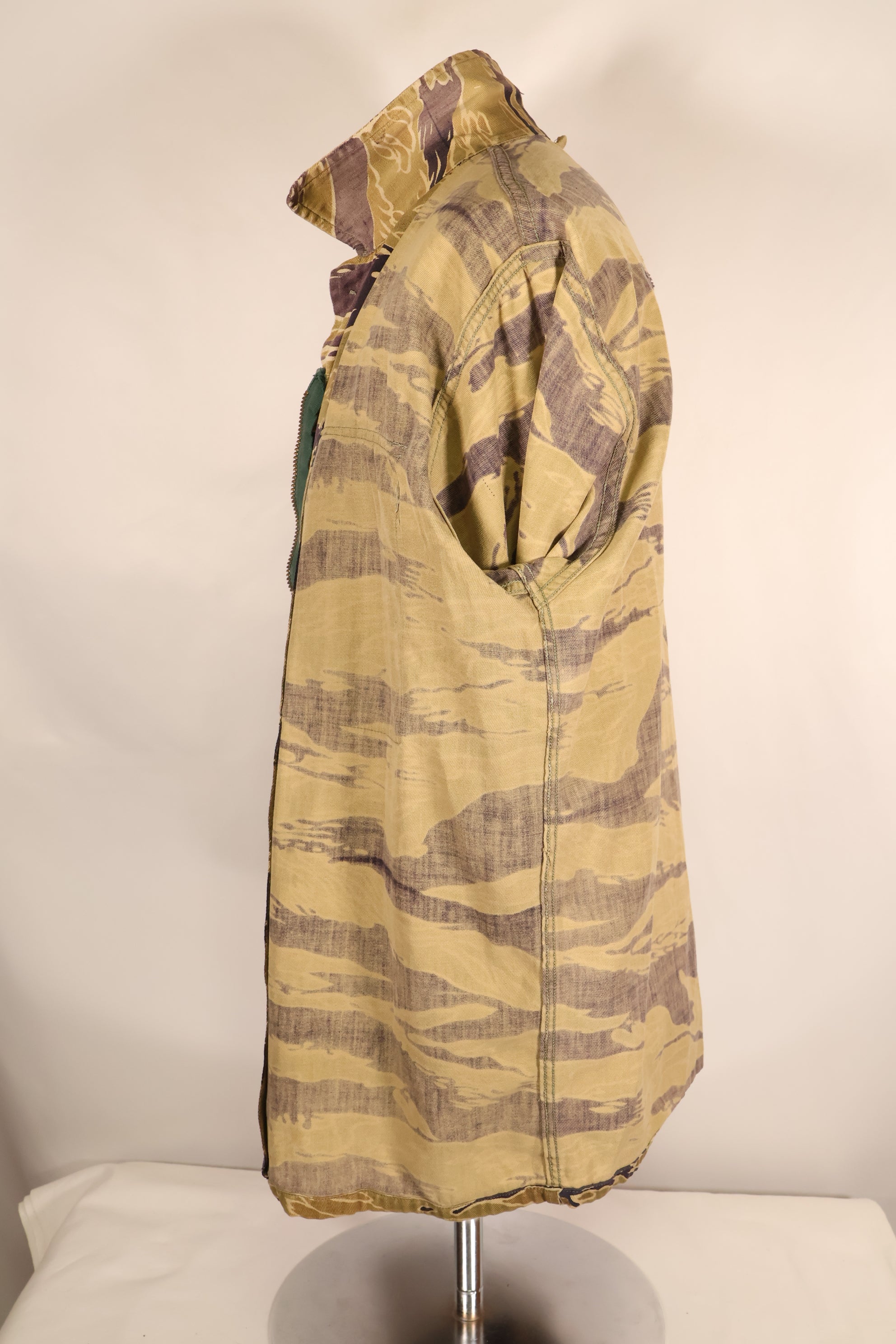 Late 1960s—Worn by a former MIKE FORCE advisor—Gold Tiger US-M shirt with modified zipper