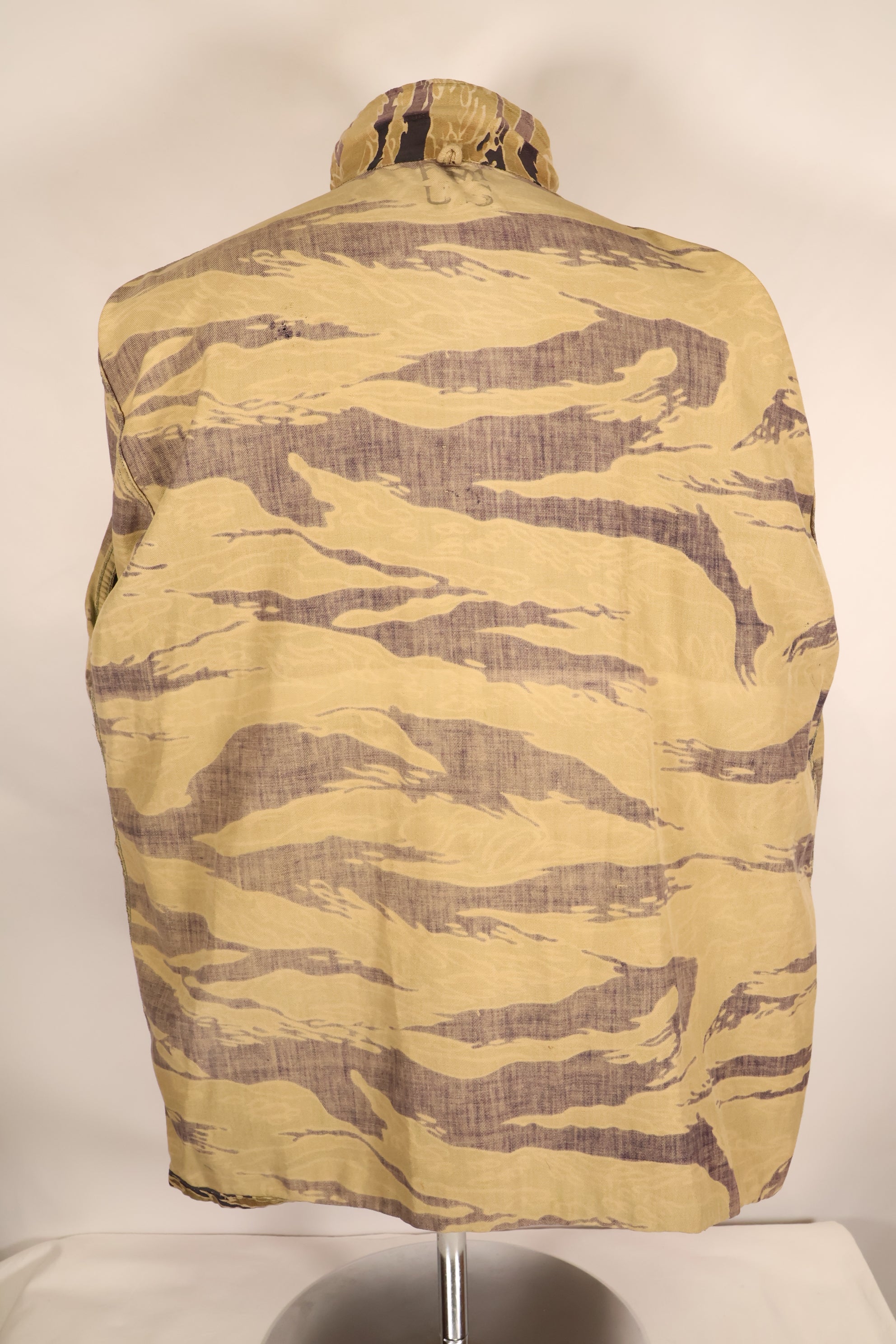 Late 1960s—Worn by a former MIKE FORCE advisor—Gold Tiger US-M shirt with modified zipper