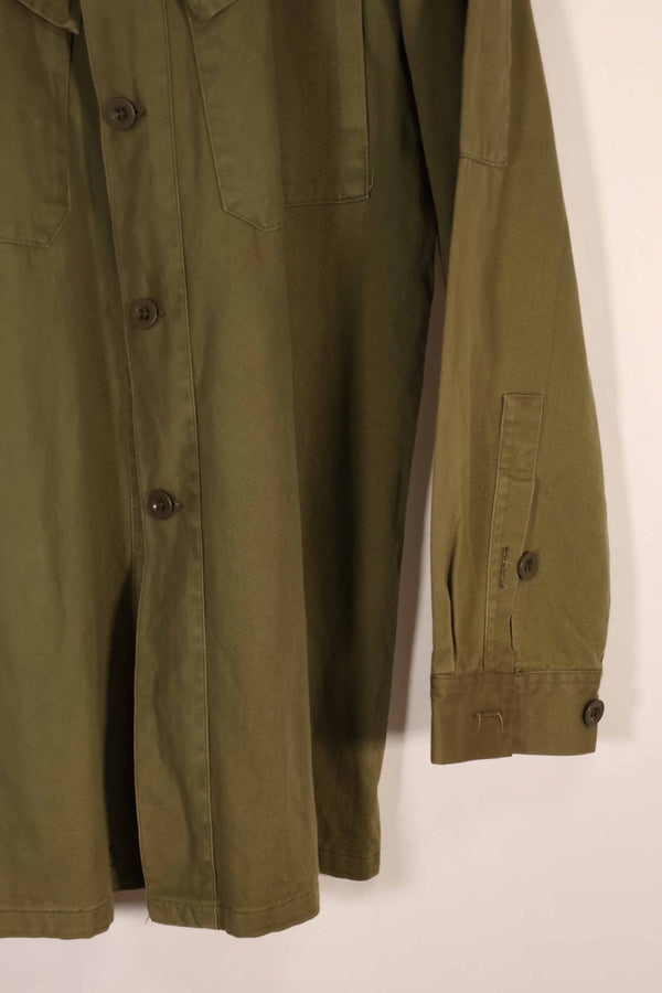 Real 1969 New Zealand Military OD Fatigue Shirt Size 39/41L, used condition