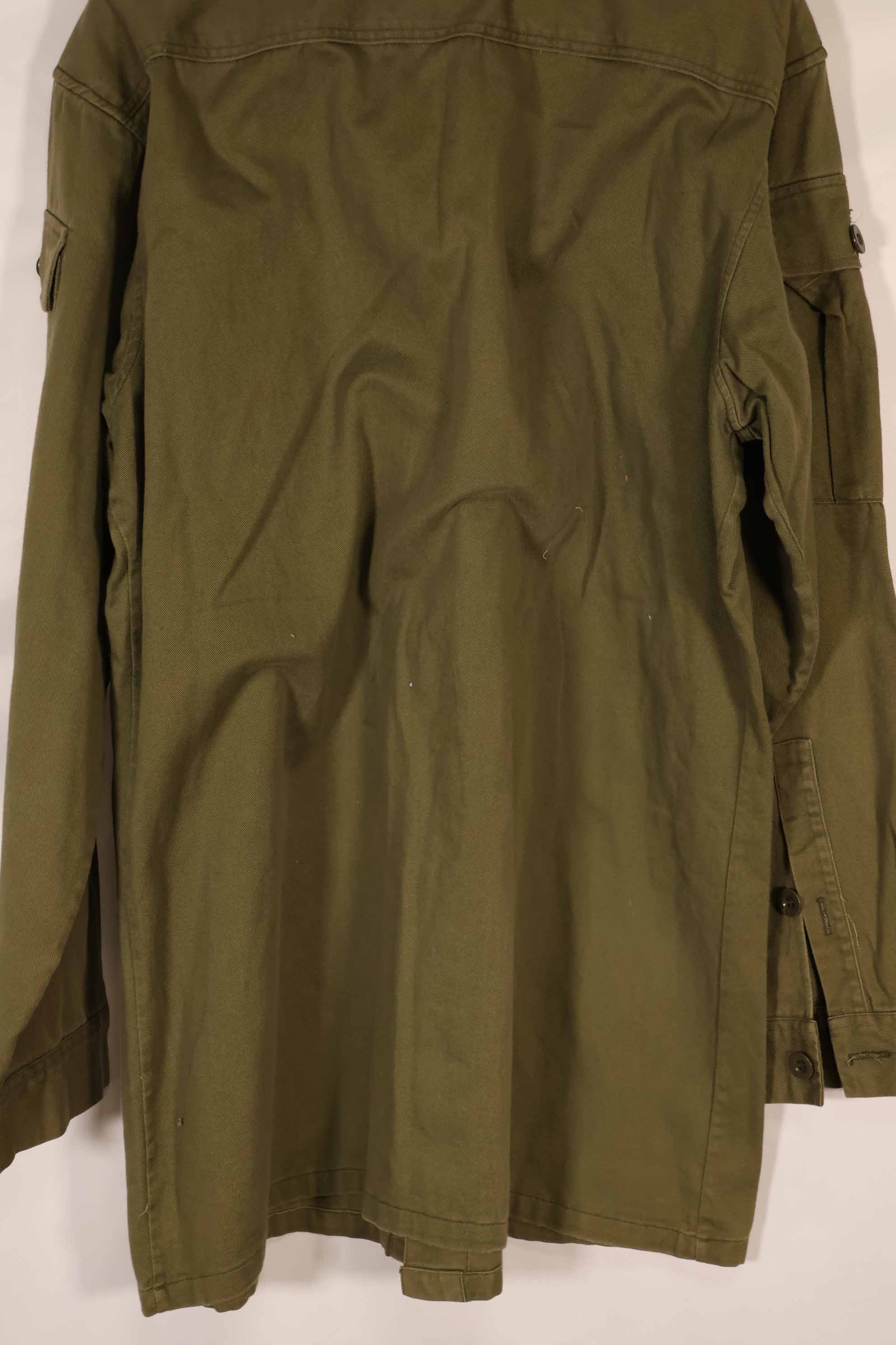 Real 1969 New Zealand Military OD Fatigue Shirt Size 39/41L, used condition