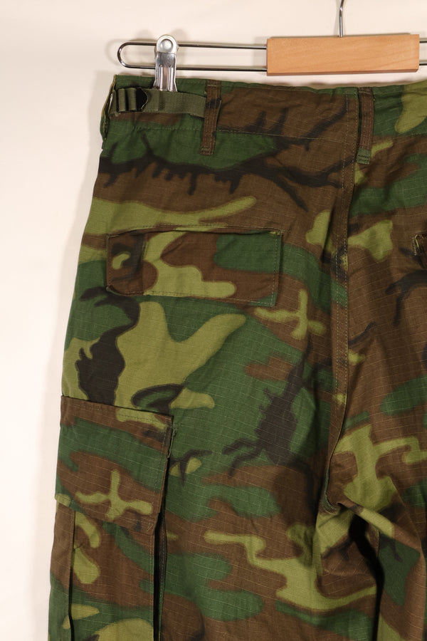 1969 Contract, S-R, Virtually Unused, ERDL Green Leaf Camo Fatigue Pants, Zipper Damaged