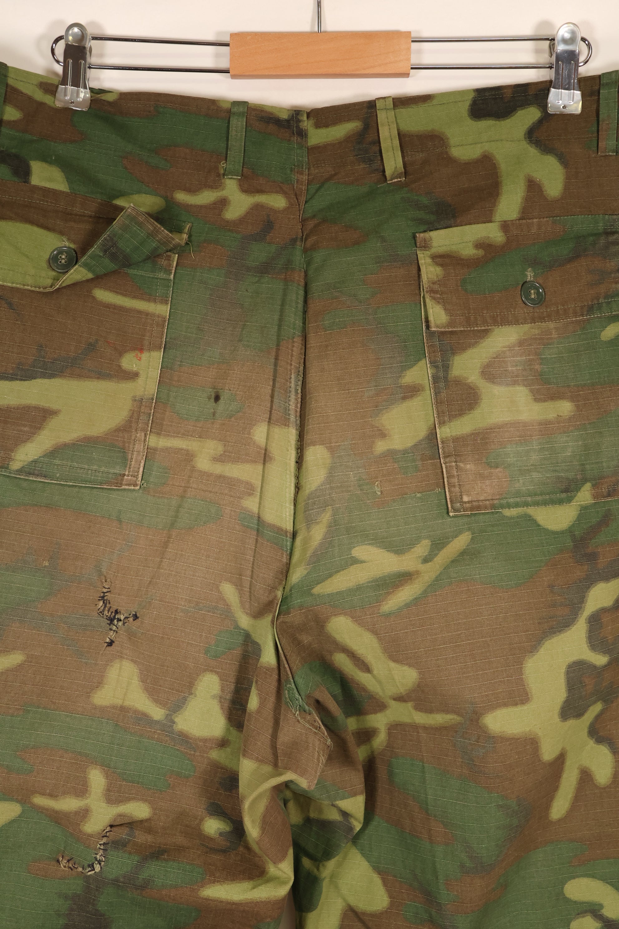 Late 1960s; Estimated size 36–38; ERDL Green Leaf Camo; OG-107 pant cut; utility pants; used