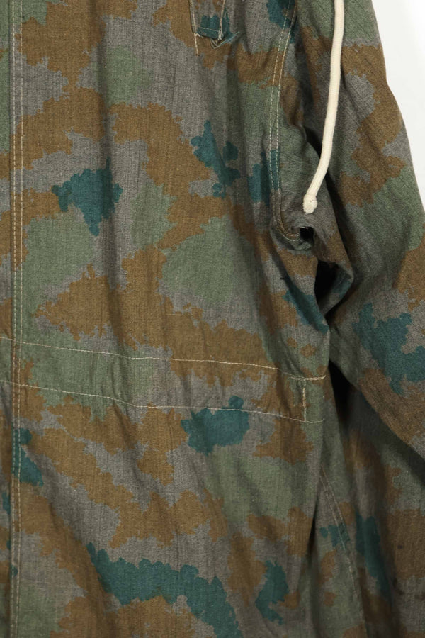 1962 East German Army NVA M58 Flächentarn sniper smock in Bluementarn camo, almost unused.