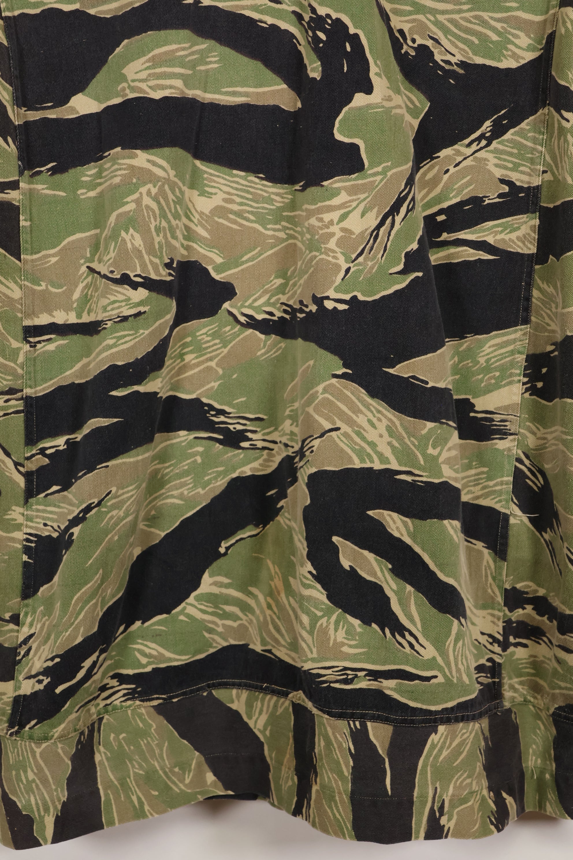 Early 1960s twill fabric, rare VNMC 1st Model tiger stripe shirt, used by Taylor.