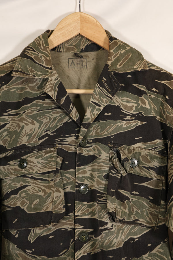 Real Silver Tiger Stripe Asian Cut A-L size shirt Used in good condition