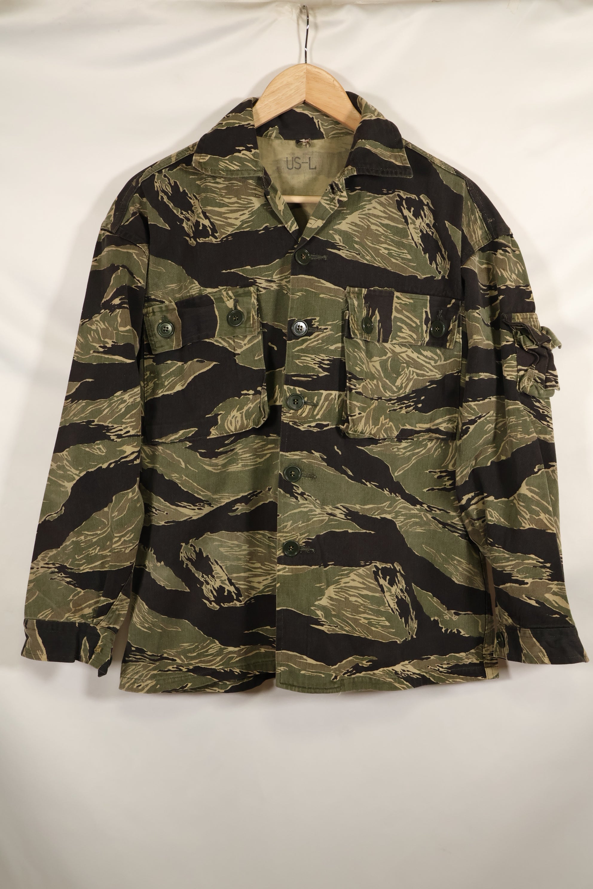 Real Okinawa Tiger early jacket US-L size, mainland sewing, faded, rare size, good condition.
