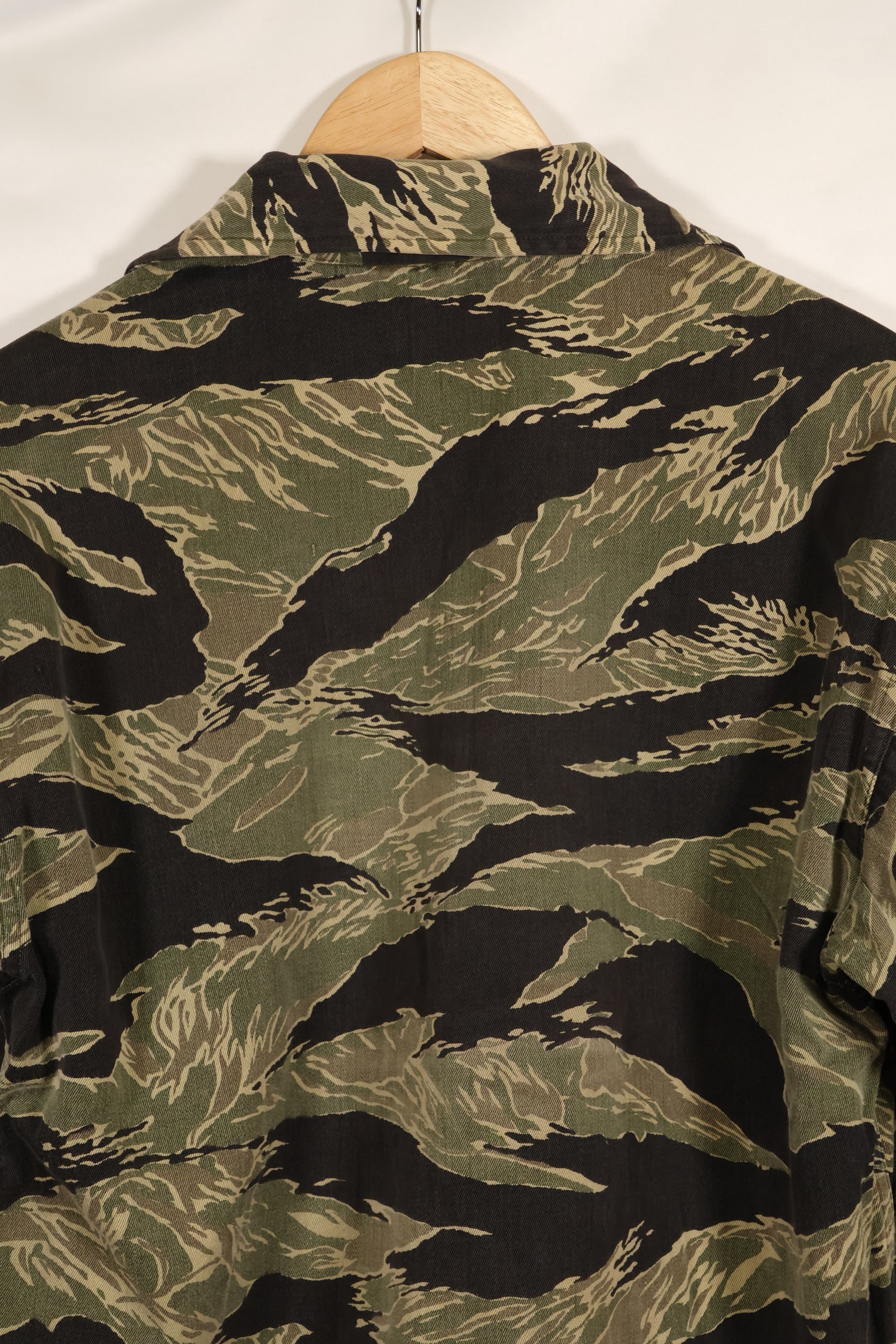 Real Okinawa Tiger early jacket US-L size, mainland sewing, faded, rare size, good condition.