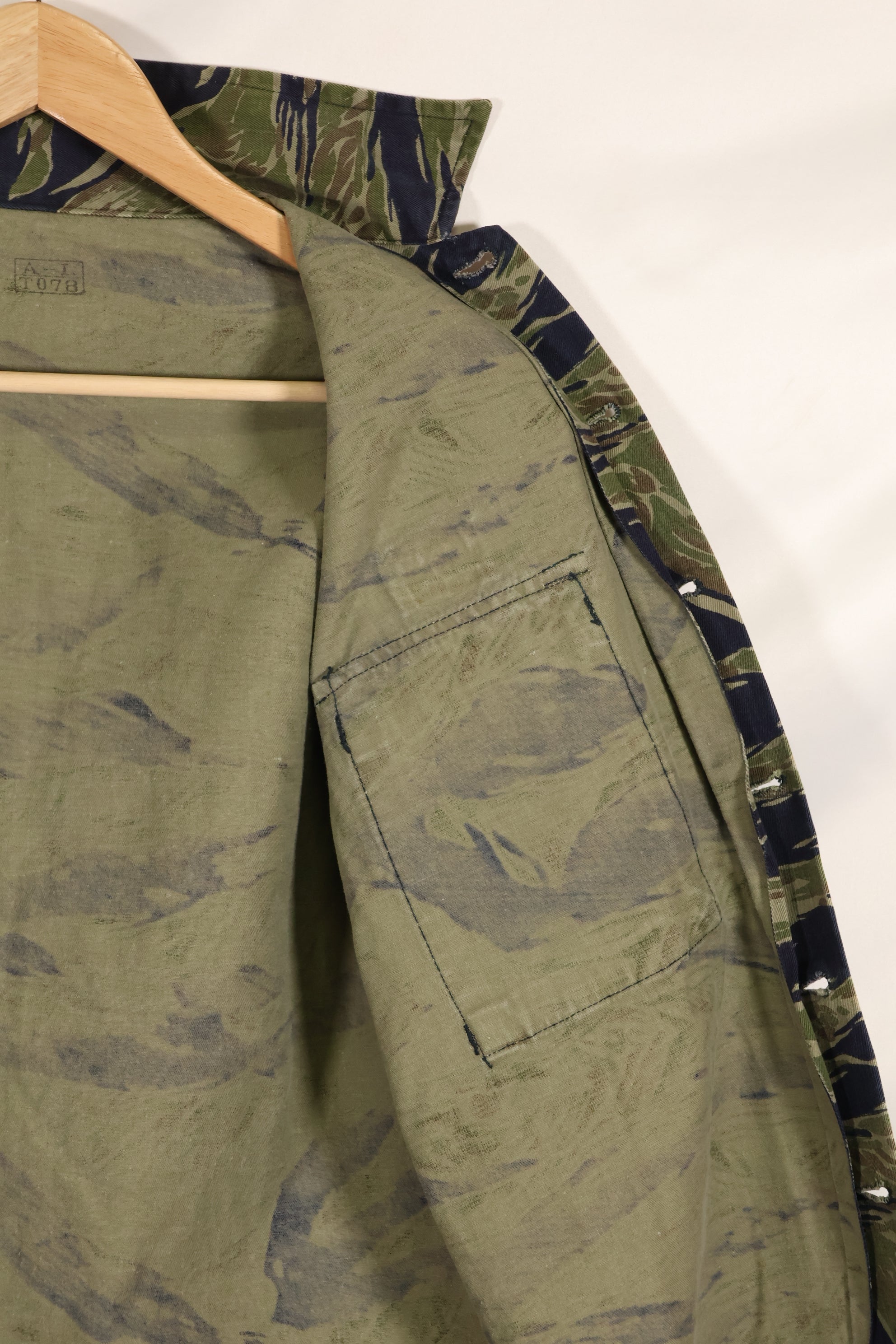 Actual TO78 A-L Okinawa Tiger Tiger Stripe Shirt Used