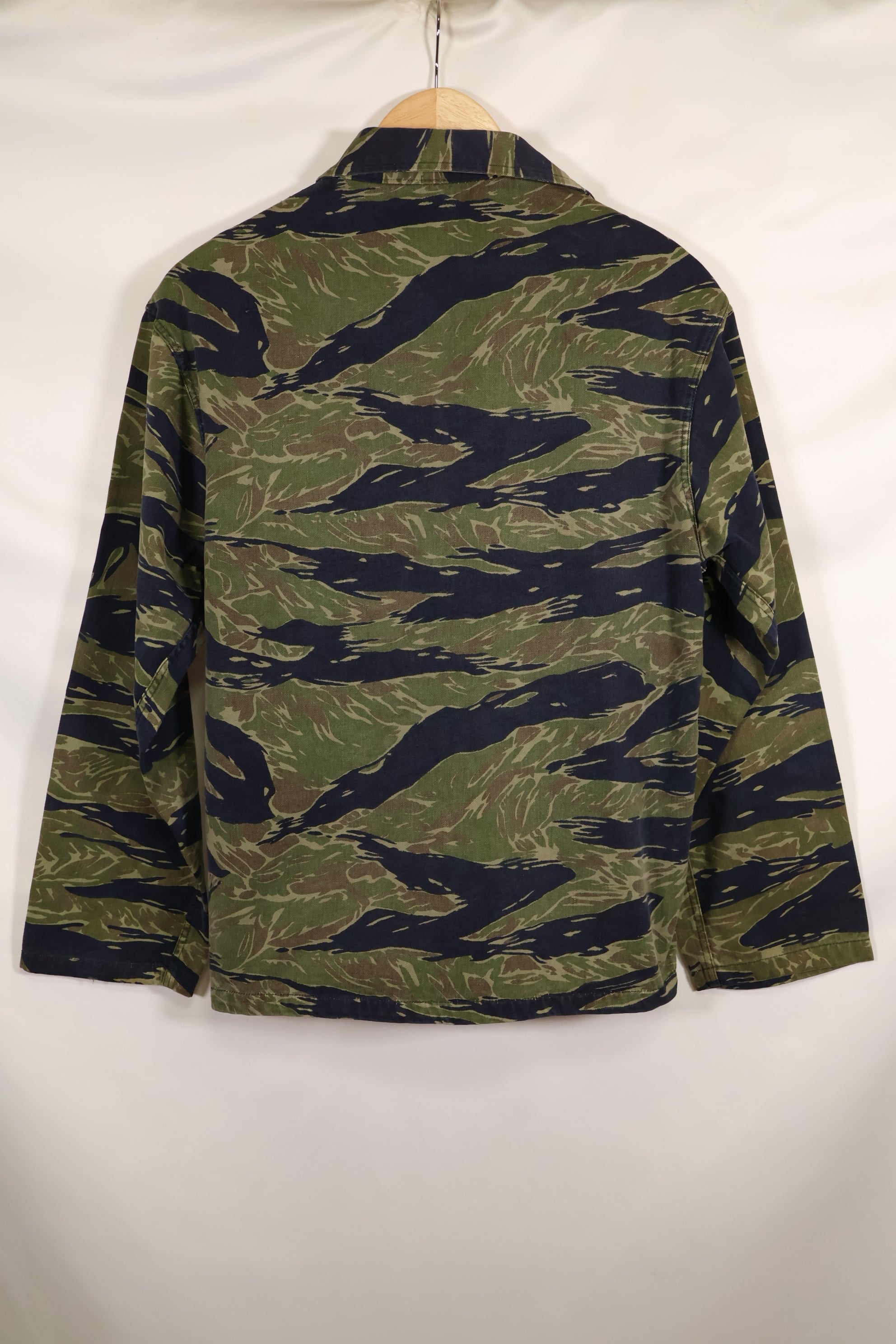 Actual TO78 A-L Okinawa Tiger Tiger Stripe Shirt Used
