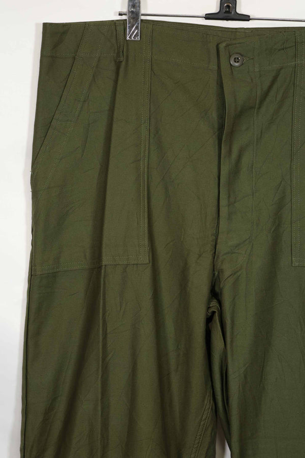 1960's Deadstock OG-107 Utility Pants Baker Pants 42 x 33 Never used