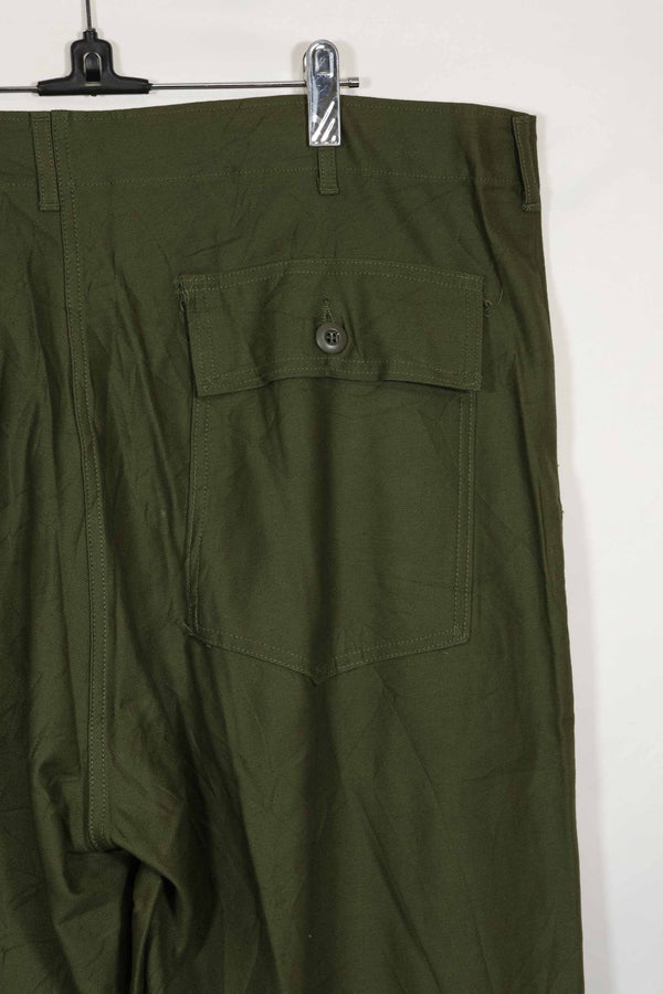 1960's Deadstock OG-107 Utility Pants Baker Pants 42 x 33 Never used