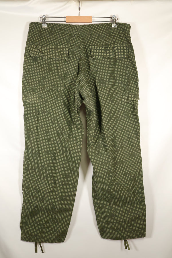 1982 Contract - M-R U.S. Military - Infrared-Countermeasure - Night Camo - Pants - Overpants - Used