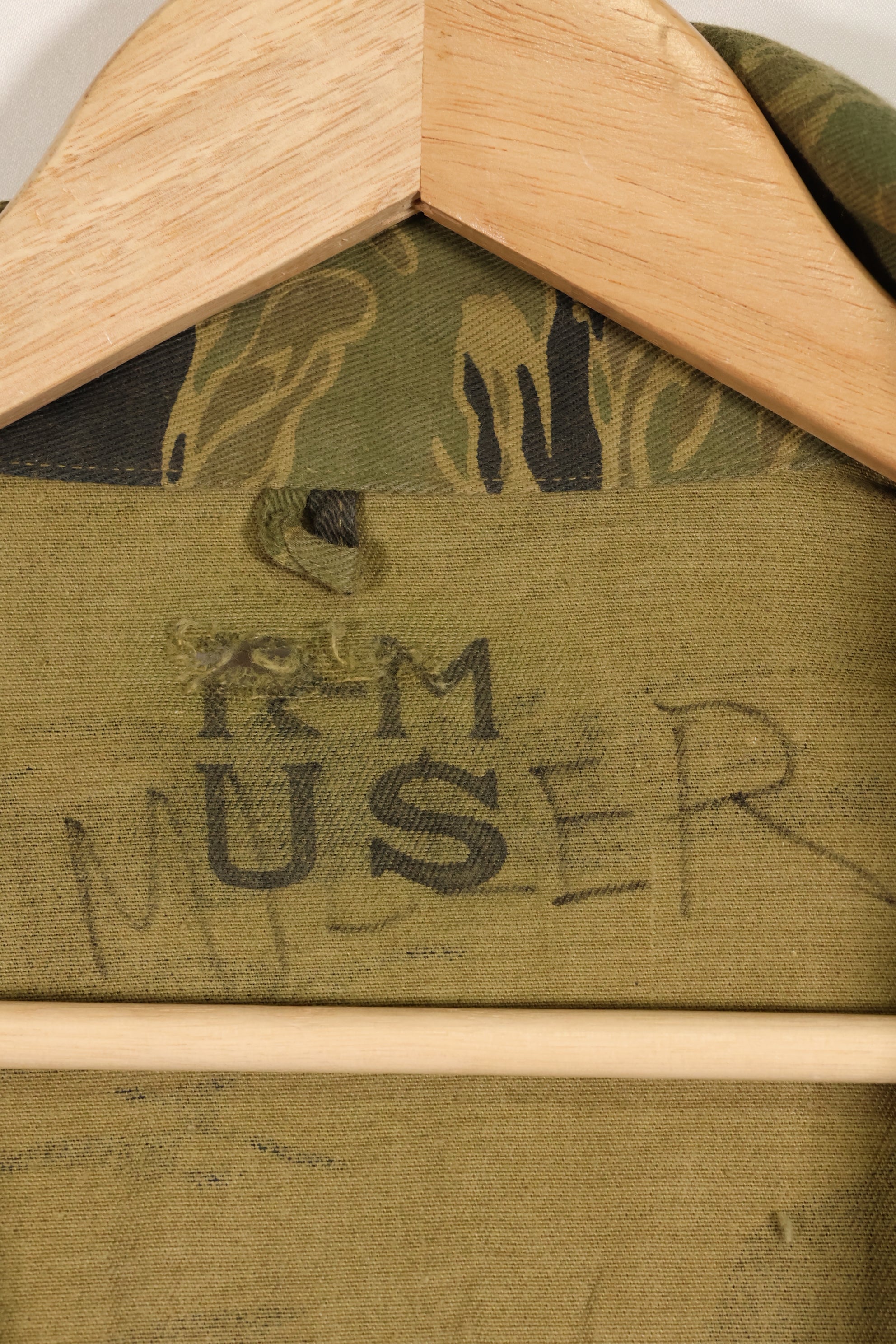 Repro US-M gold tiger stripe US cut shirt made by Osaka MASH, used, faded.